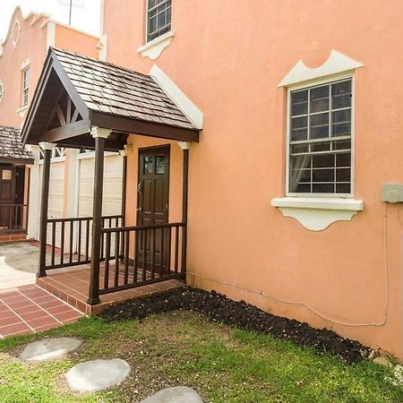2-Story Townhome With Private Pool, Ideal For Group! Christ Church Exteriér fotografie
