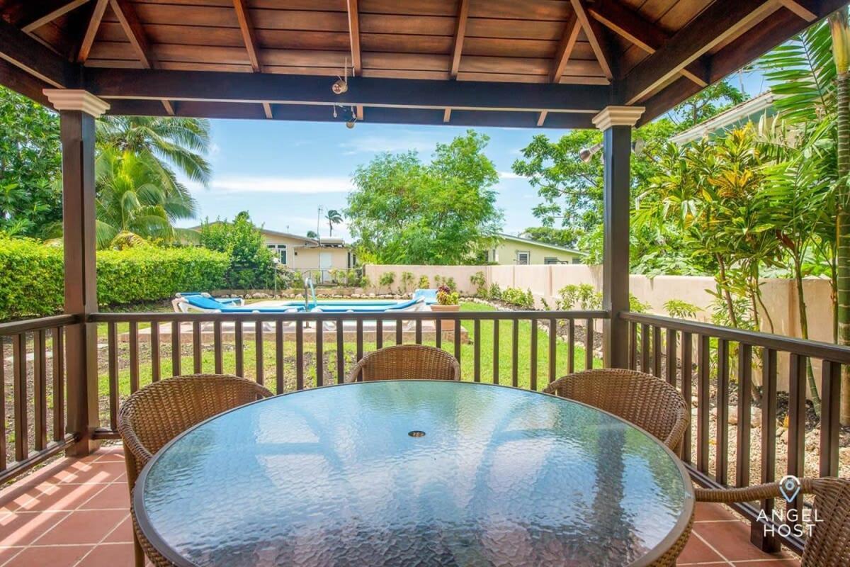 2-Story Townhome With Private Pool, Ideal For Group! Christ Church Exteriér fotografie