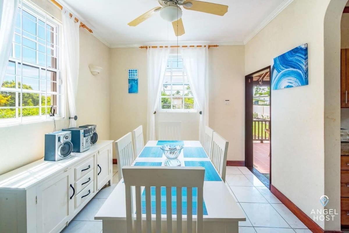 2-Story Townhome With Private Pool, Ideal For Group! Christ Church Exteriér fotografie