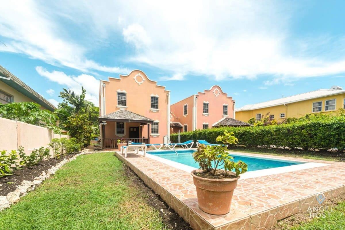 2-Story Townhome With Private Pool, Ideal For Group! Christ Church Exteriér fotografie