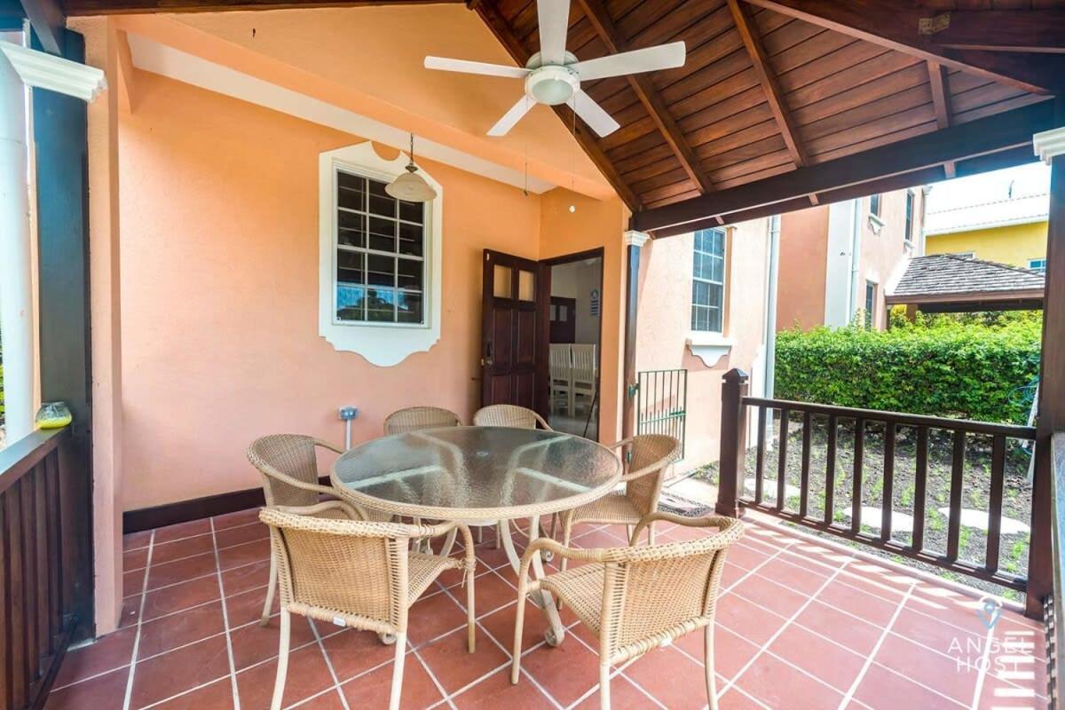 2-Story Townhome With Private Pool, Ideal For Group! Christ Church Exteriér fotografie